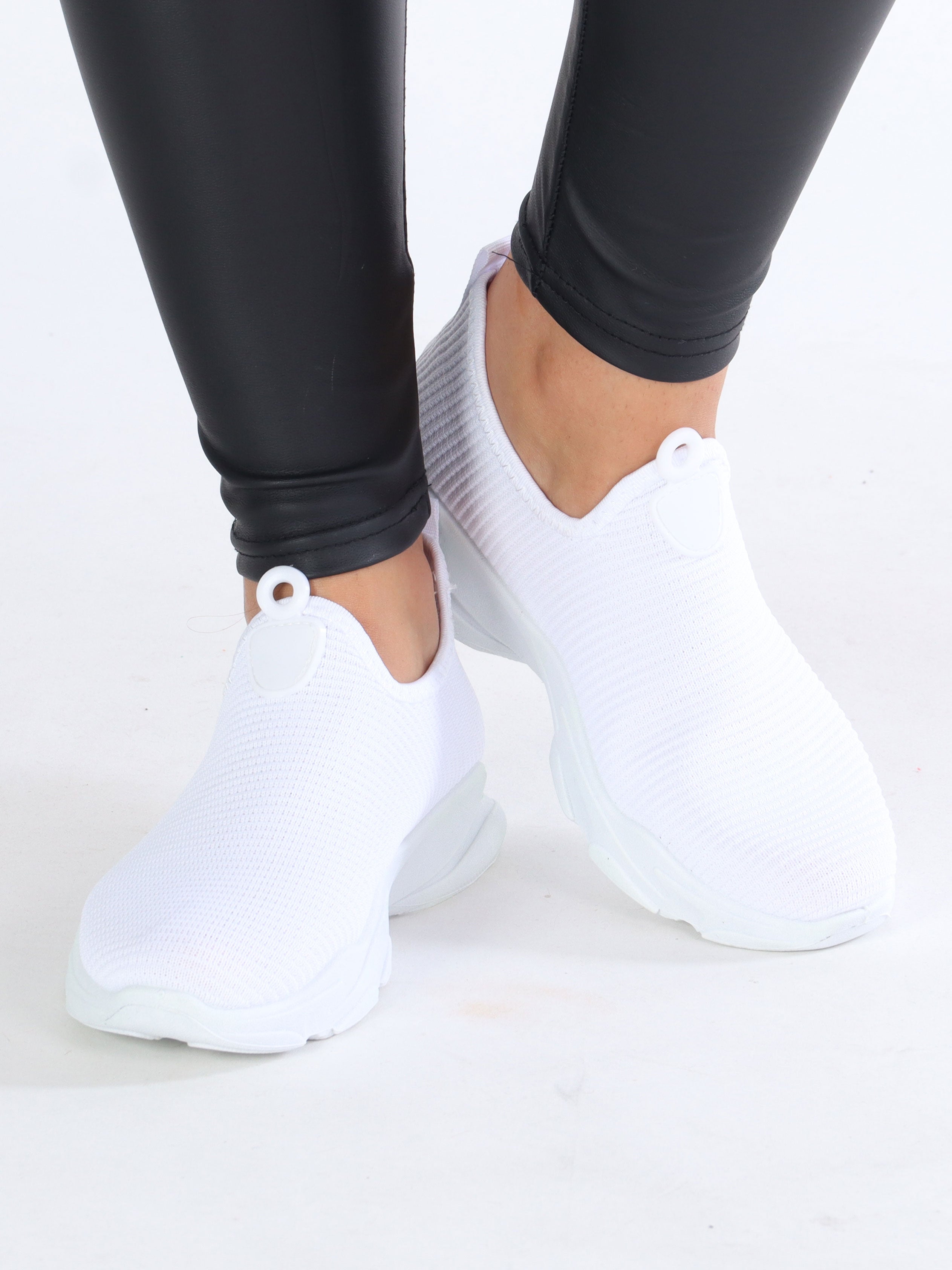 Maggie - Enkla sneakers i ribbad look